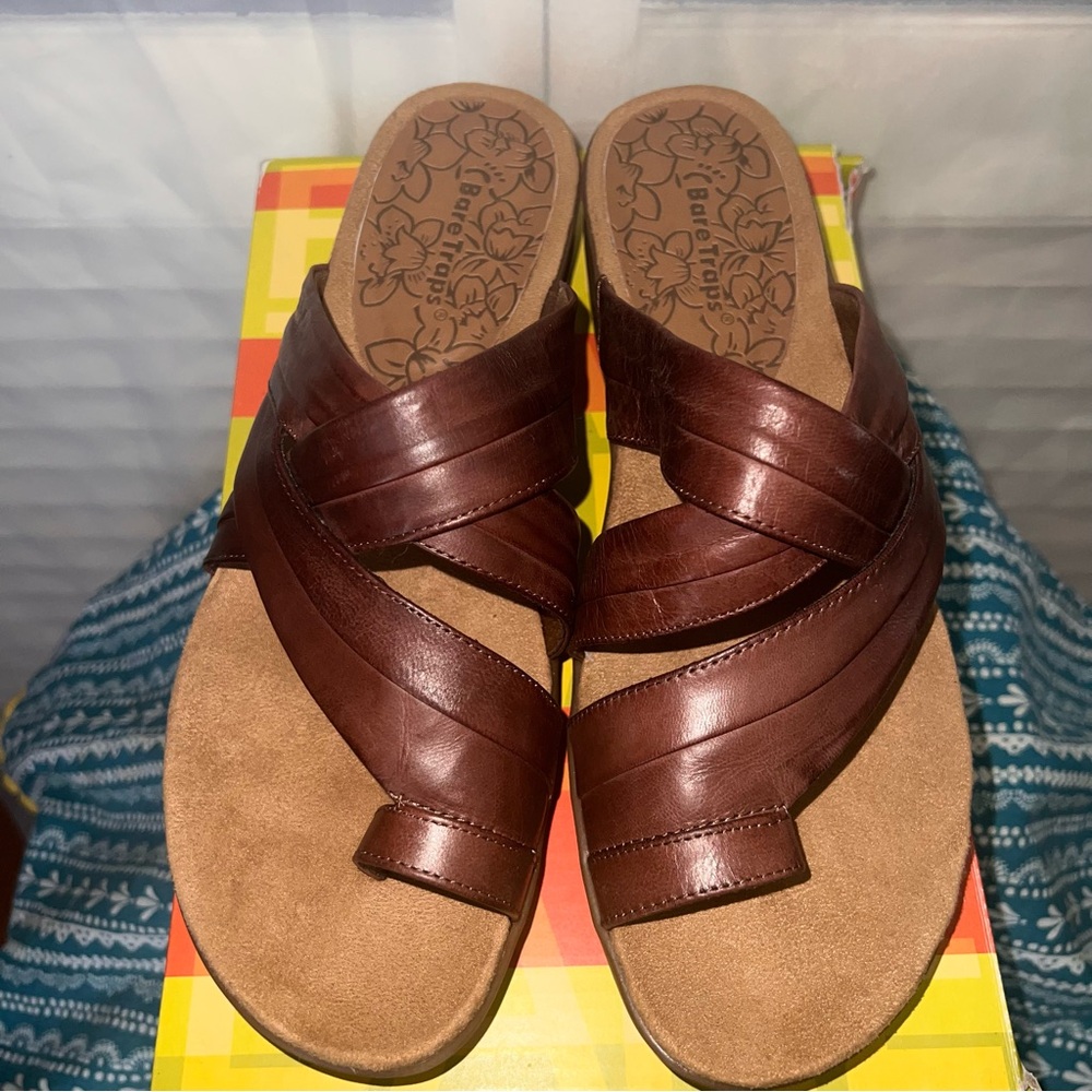 BareTraps Jemmie Sandals Size 11M Brush Brown Comfort Wedge Slip-On Vacation